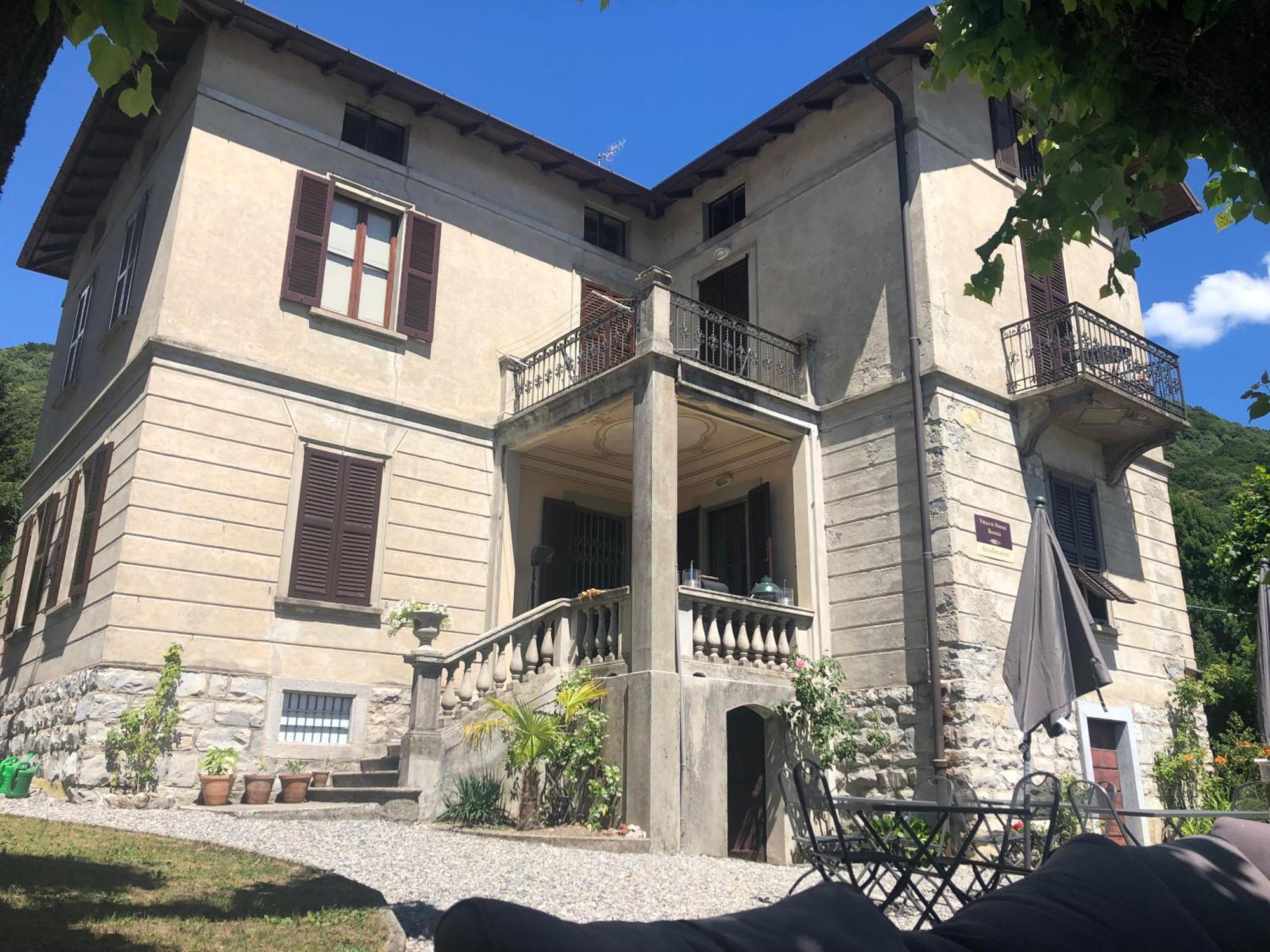 Villa Il Maiale Bianco Bed & Breakfast 圣费德勒·因特尔维 外观 照片