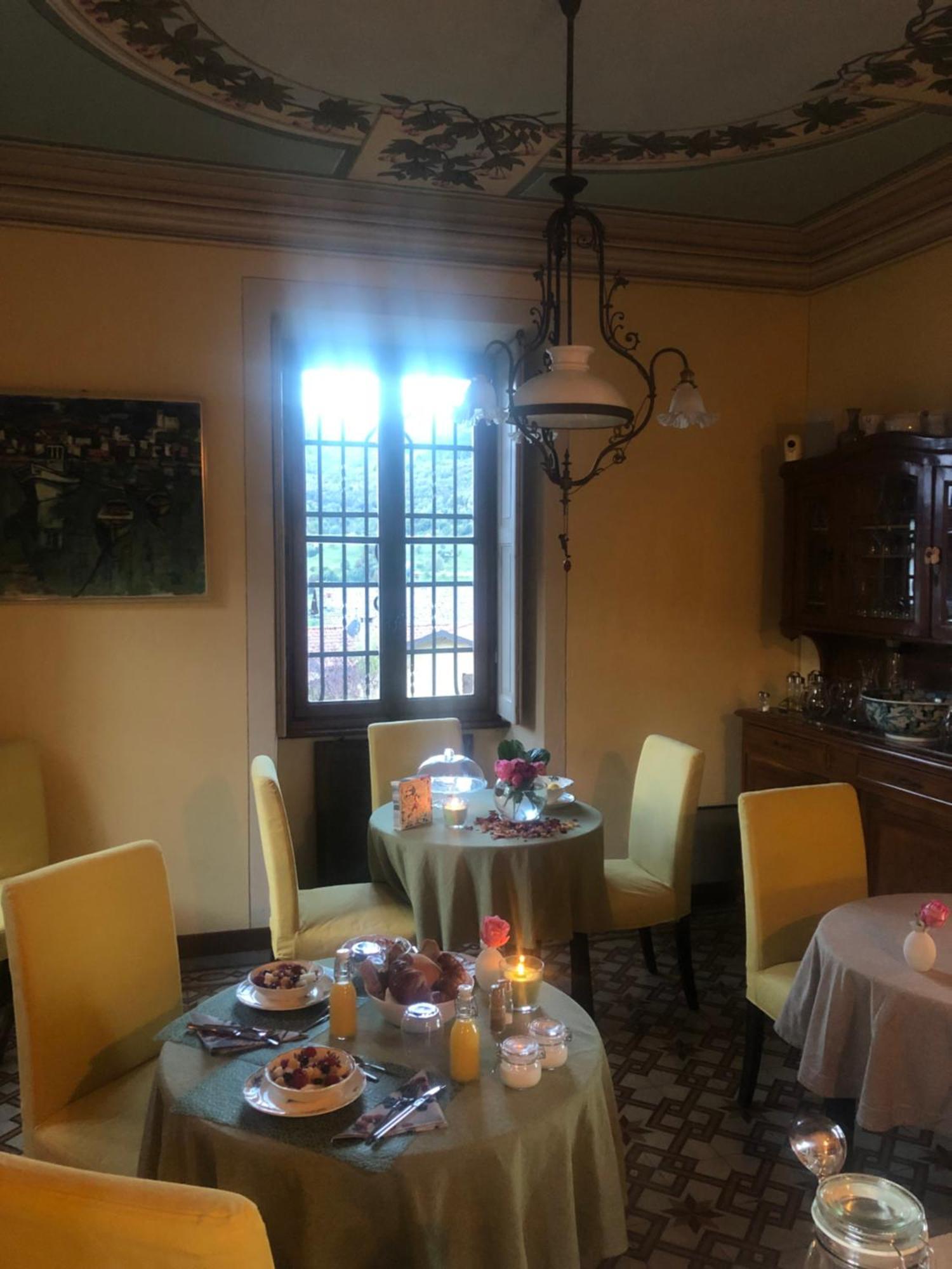 Villa Il Maiale Bianco Bed & Breakfast 圣费德勒·因特尔维 外观 照片